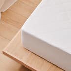 https://s3-ap-southeast-2.amazonaws.com/fusionfactory.commerceconnect.bbnt.production/pim_media/000/150/927/Core_Matress-Pillow-Protector_LS_Bedding_Bamboo-Matress-Detail_SI.jpg?1686612688