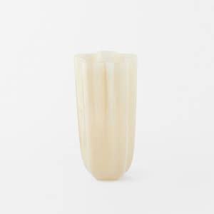 https://s3-ap-southeast-2.amazonaws.com/fusionfactory.commerceconnect.bbnt.production/pim_media/000/167/578/M_F_Amara-Glass-Vase-Lrg_Milky-Ivory_25867702_SI.jpg?1723517187