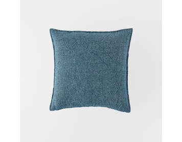 https://s3-ap-southeast-2.amazonaws.com/fusionfactory.commerceconnect.bbnt.production/pim_media/000/191/561/M_F_Cameron-Linen-Cushion_Midnight-Teal_26175203_SI.jpg?1742859809