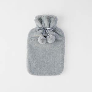 https://s3-ap-southeast-2.amazonaws.com/fusionfactory.commerceconnect.bbnt.production/pim_media/000/189/340/M_F_Hot-Water-Bottle-Fur_Steel-Grey_26077403_SI.jpg?1739424086