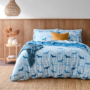 https://s3-ap-southeast-2.amazonaws.com/fusionfactory.commerceconnect.bbnt.production/pim_media/000/187/492/M_F_W25_Bedlinen_BOP_Flannelette_Charlie_Blue_QQC_SI.jpg?1737090927