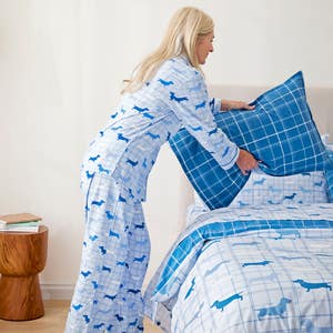 https://s3-ap-southeast-2.amazonaws.com/fusionfactory.commerceconnect.bbnt.production/pim_media/000/189/859/M_F_W25_Studio_LS_Flannelette_Shot_48_Charlie_Blue_PJs_092_SI.jpg?1740116742